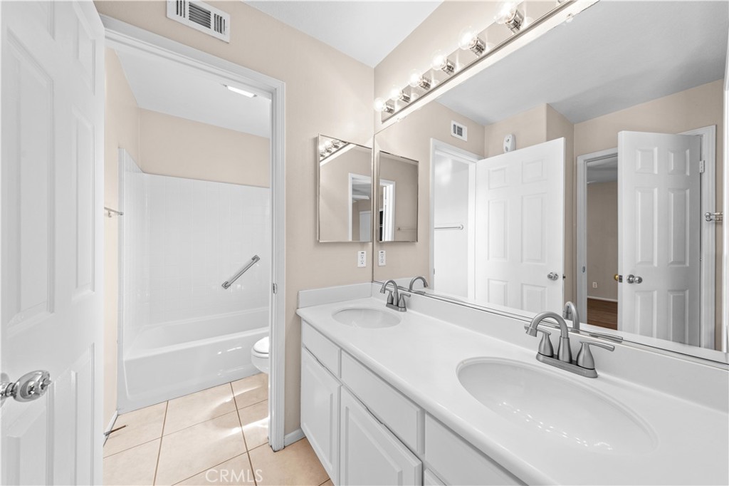 11625 Maynard Avenue, Tustin CA 92782 - photo 47