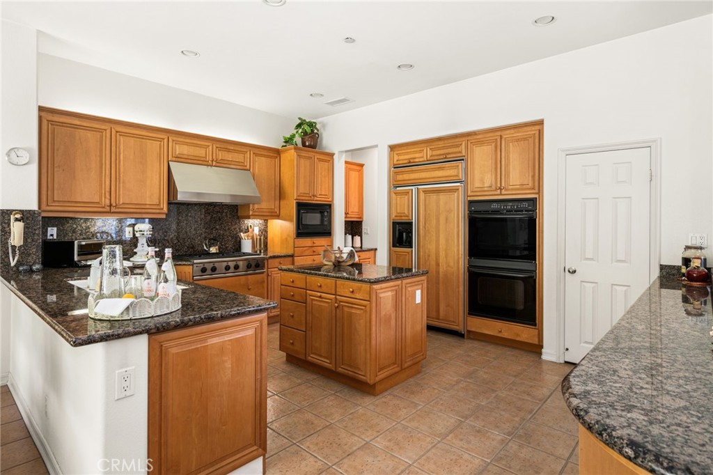 11739 Willard Avenue, Tustin CA 92782 - photo 24