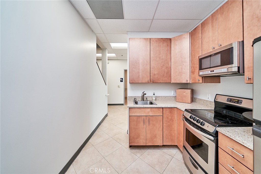 1175 Warner Avenue, Tustin CA 92780 - photo 17
