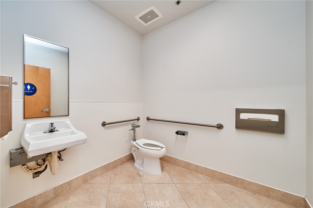 1175 Warner Avenue, Tustin CA 92780 - photo 18
