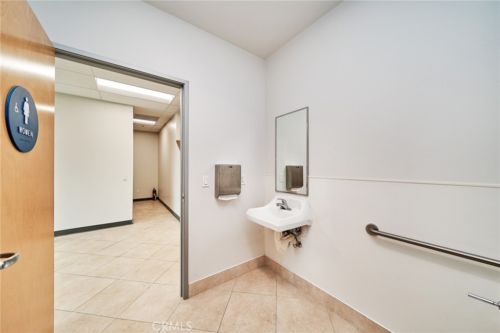 1175 Warner Avenue, Tustin CA 92780 - photo 19