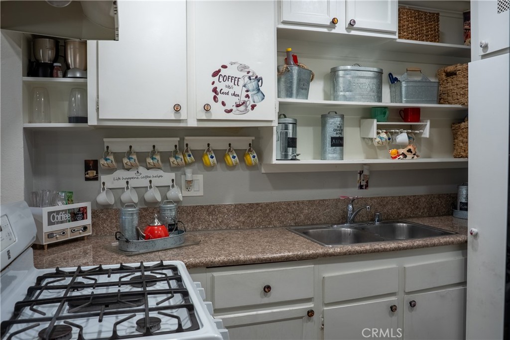 1192 Mitchell 3, Tustin CA 92780 - photo 6