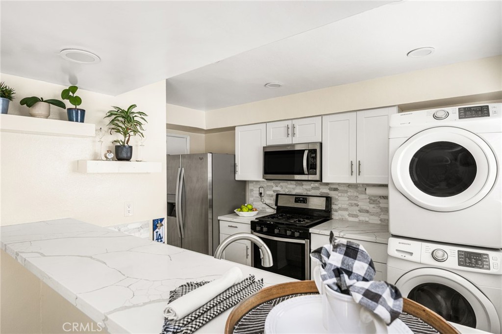 Stackable laundry - 1192 Mitchell Avenue 42, Tustin CA 92780 - photo 8