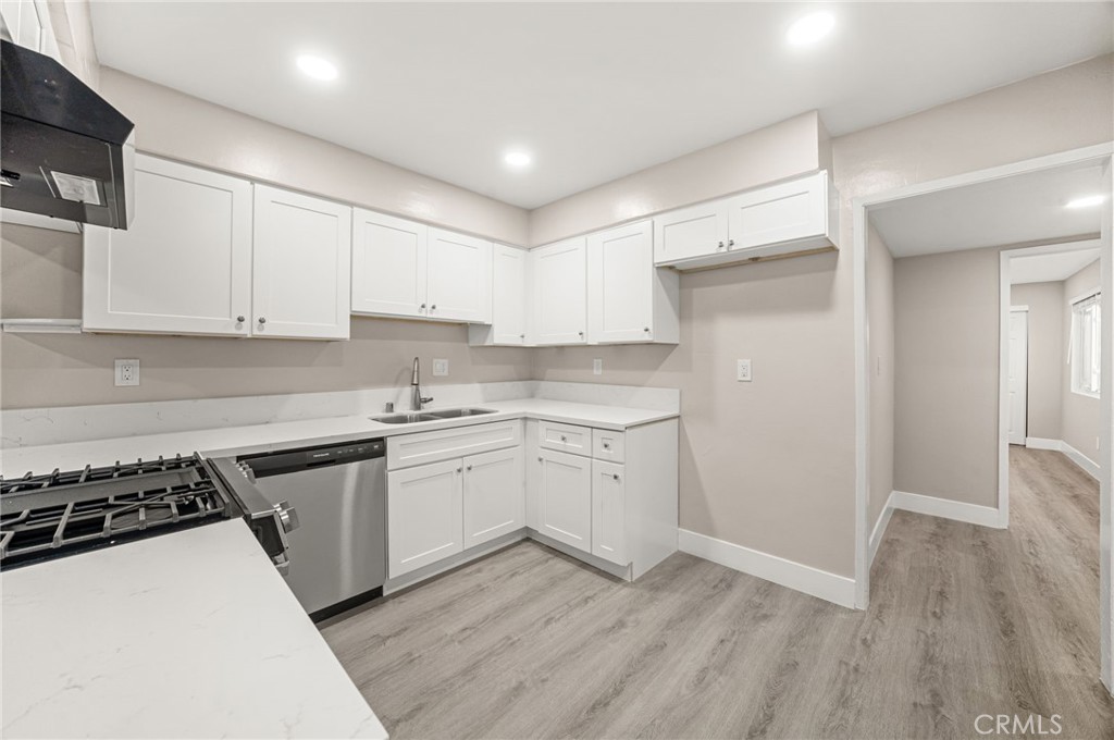 1192 Mitchell Avenue 98, Tustin CA 92780 - photo 5