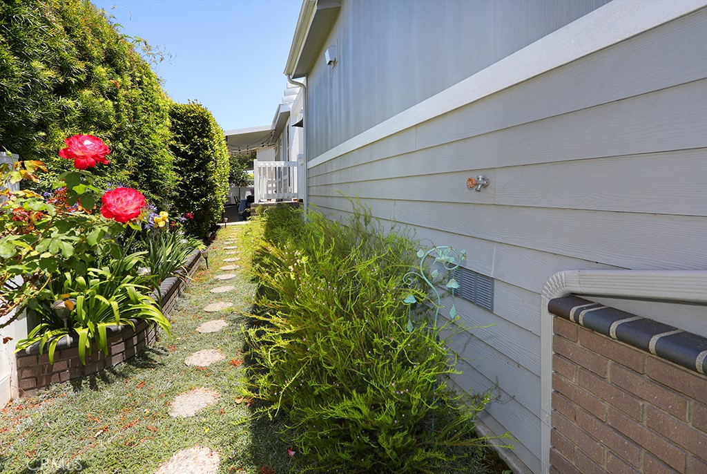 121 Estrella, Tustin CA 92780 - photo 33