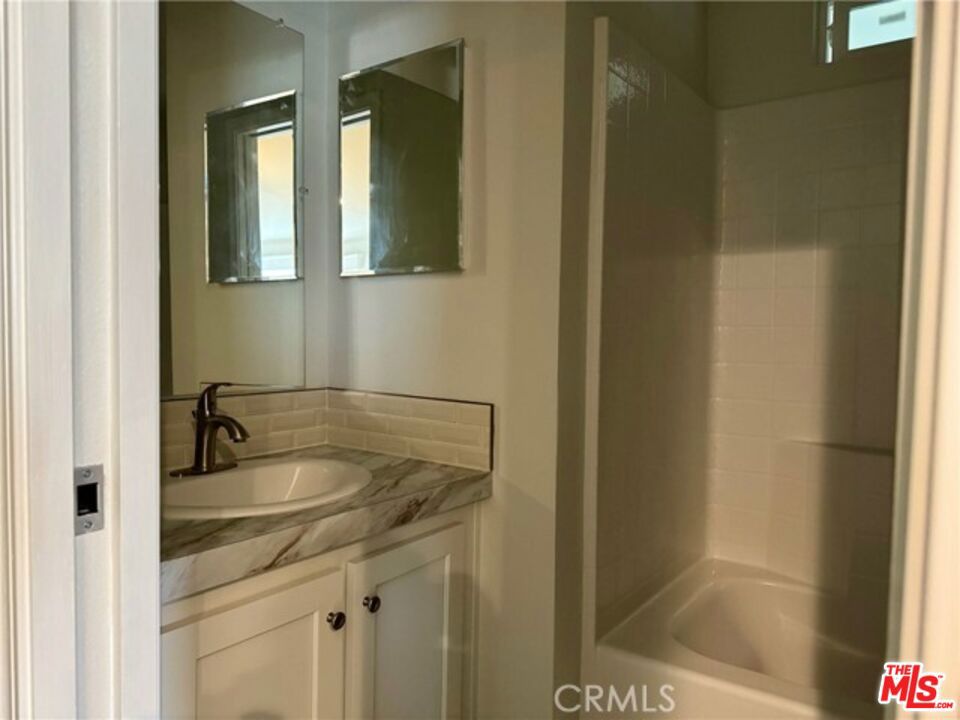 122 E Balboa Lane, Tustin CA 92780 - photo 7
