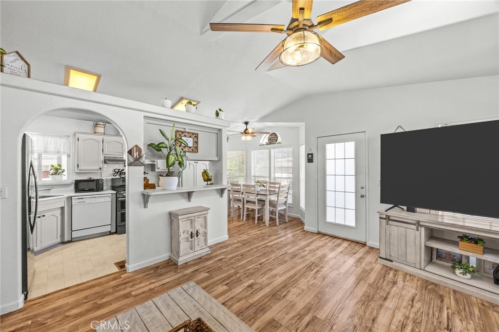122 S Colombo Lane 77, Tustin CA 92780 - photo 7