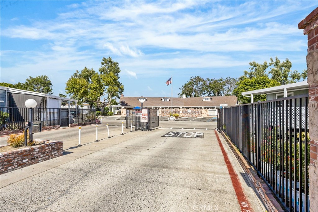 122 S Colombo Lane 77, Tustin CA 92780 - photo 29