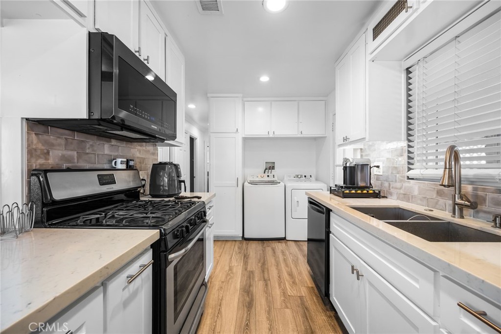 Kithcen - 122 S Portola, Tustin CA 92780 - photo 6