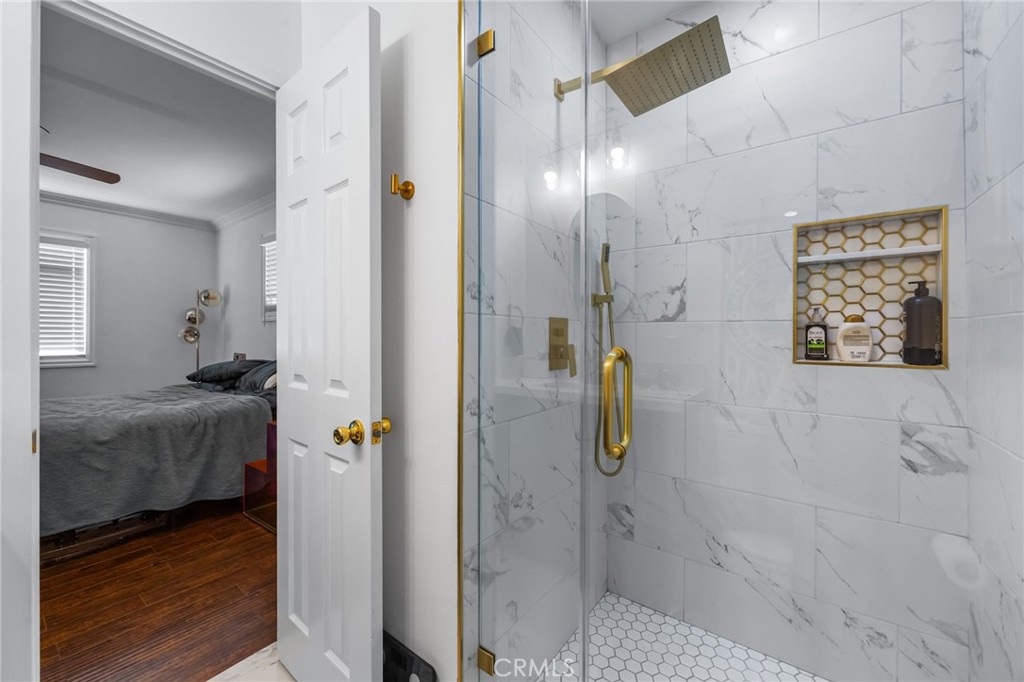 Bathroom 1 - 122 S Portola, Tustin CA 92780 - photo 17