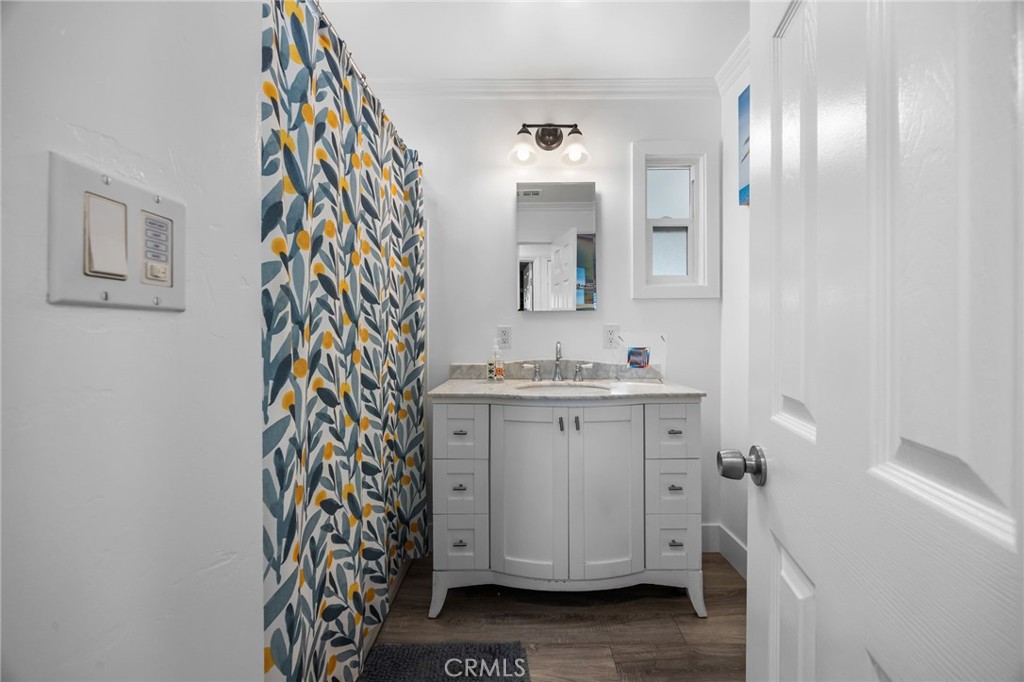 Bathroom 2 - 122 S Portola, Tustin CA 92780 - photo 18