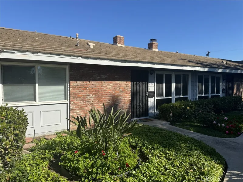 1225 E 1st, Tustin, CA 92780