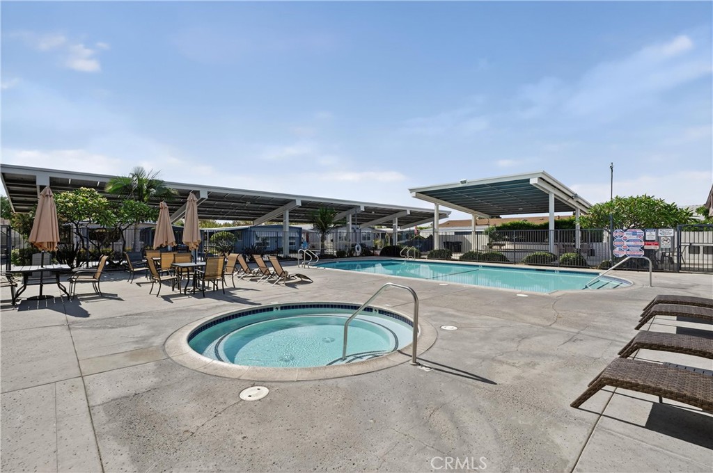 Community Spa - 123 Madrid, Tustin CA 92780 - photo 38