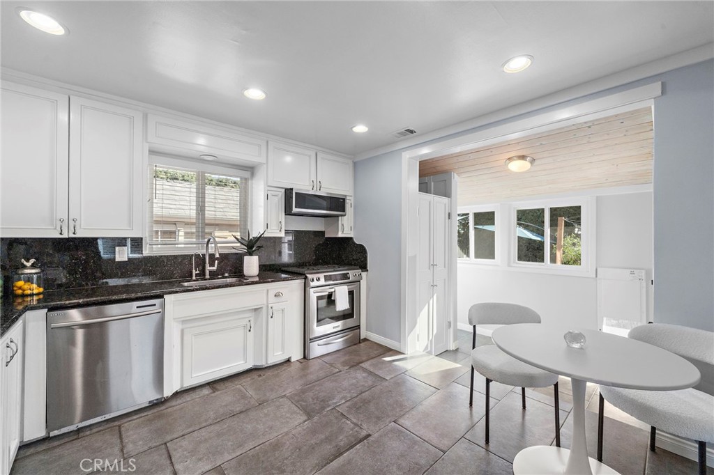 1236 La Colina, Tustin CA 92780 - photo 12