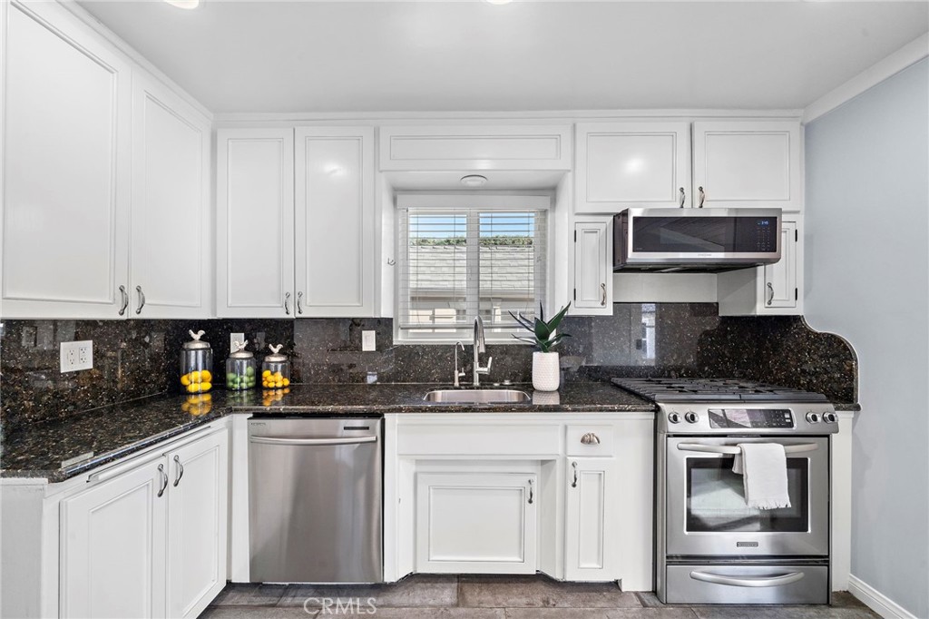 1236 La Colina, Tustin CA 92780 - photo 13