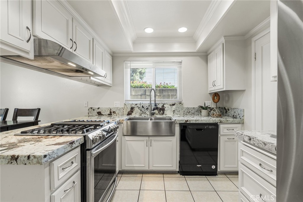 12700 Newport Avenue 46, Tustin CA 92780 - photo 5