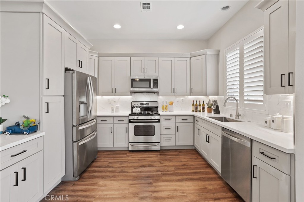12721 Trent Jones, Tustin CA 92782 - photo 8