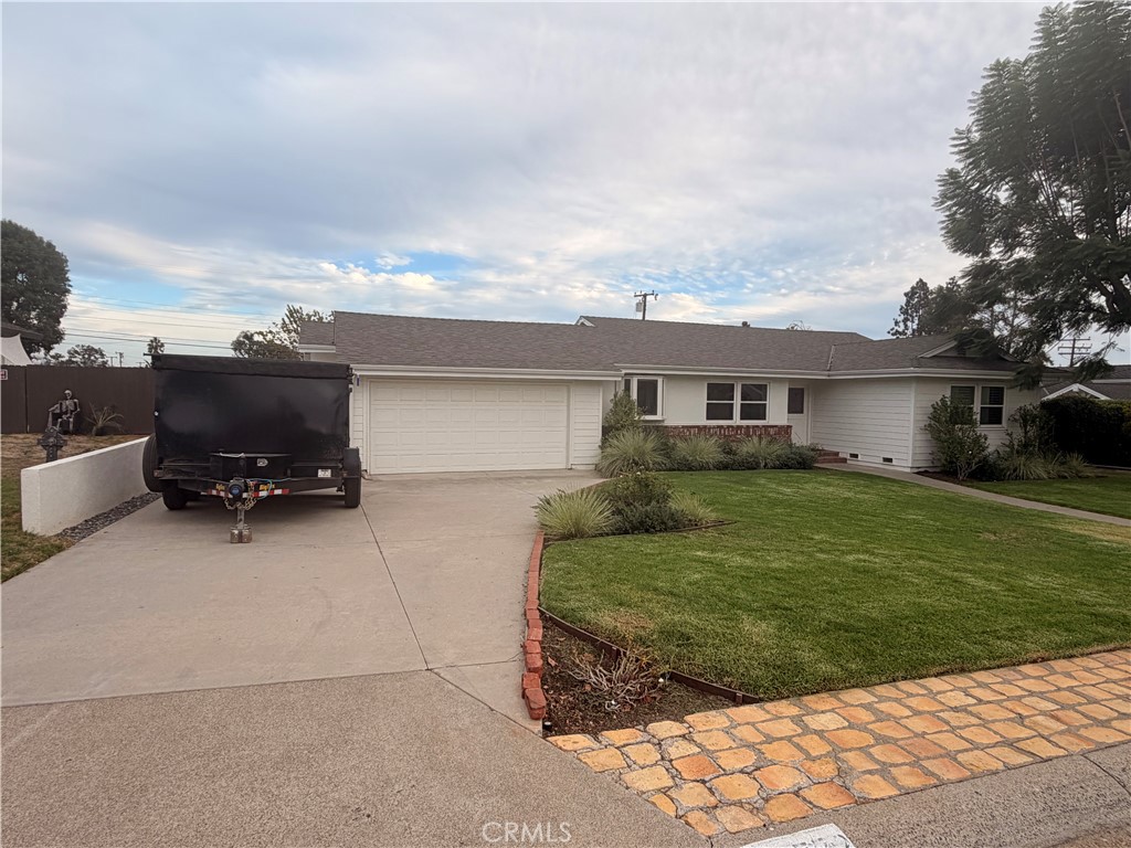 12772 Elizabeth, Tustin CA 92780 - photo 2