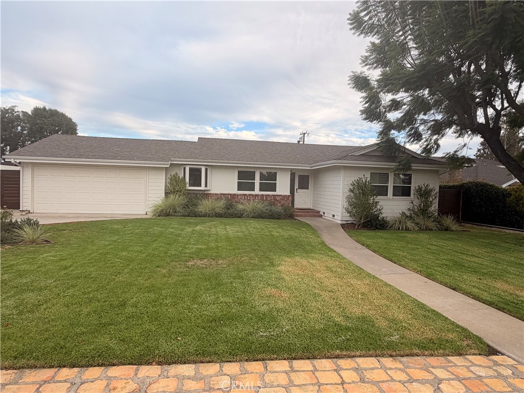 12772 Elizabeth, Tustin CA 92780 - photo 3