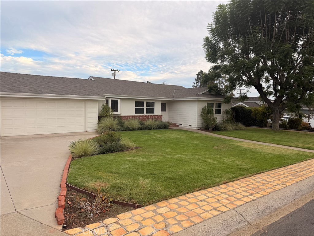 12772 Elizabeth, Tustin CA 92780 - photo 4