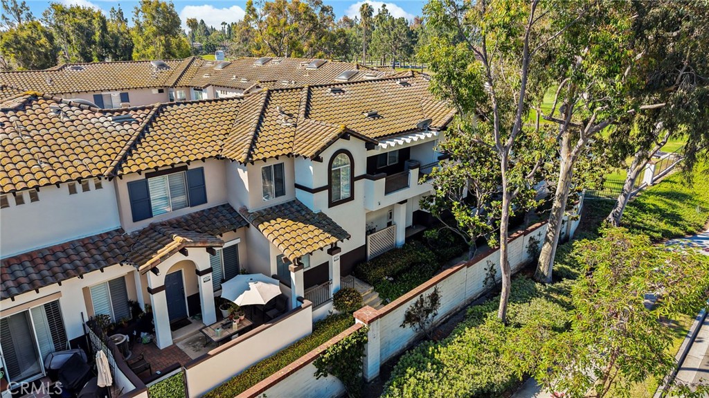 Welcome to 12949 Ternberry in desirable Tustin Ranch., a beautifully maintained upper-level condominium. - 12949 Ternberry Court, Tustin CA 92782 - photo 1