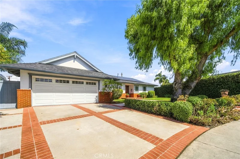1301 Tiffany Place, Tustin