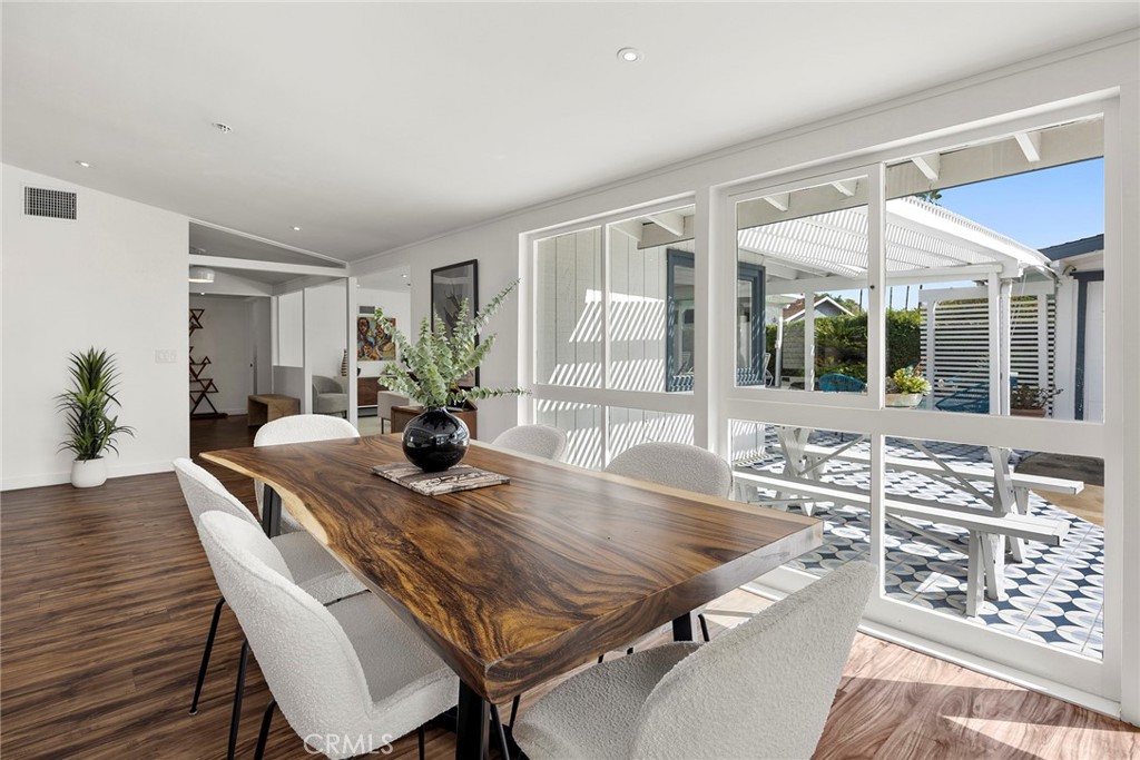 13052 Chaplet, Tustin CA 92780 - photo 10