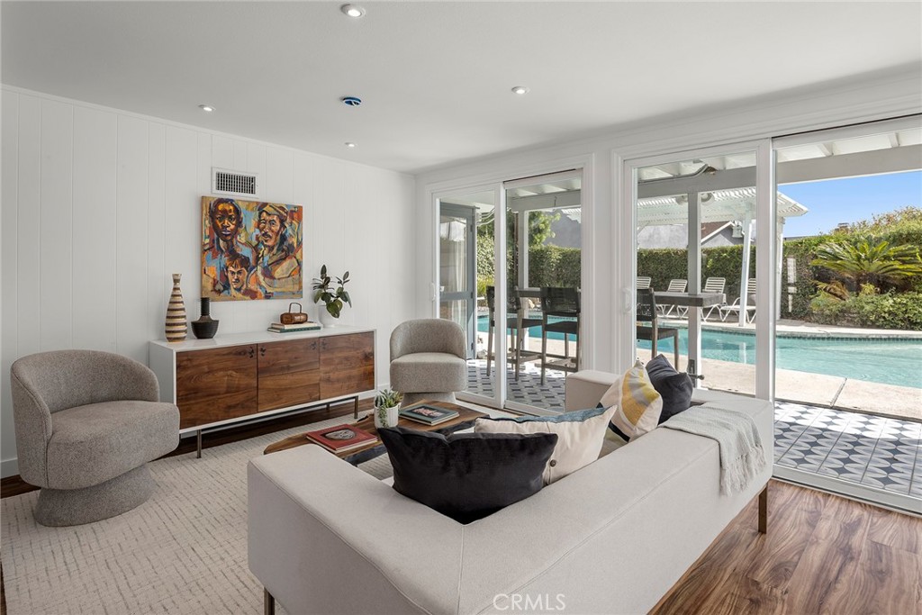 13052 Chaplet, Tustin CA 92780 - photo 16