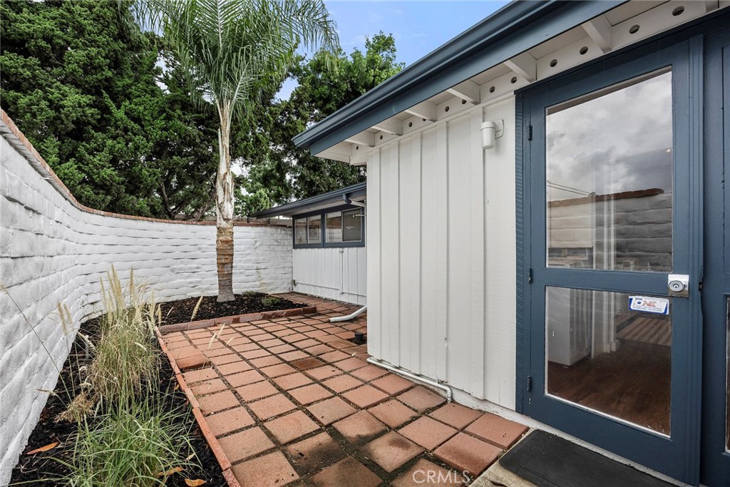13052 Chaplet, Tustin CA 92780 - photo 40