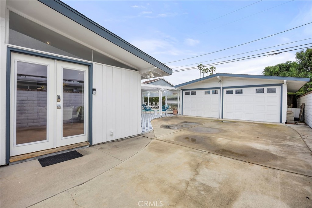 13052 Chaplet, Tustin CA 92780 - photo 50