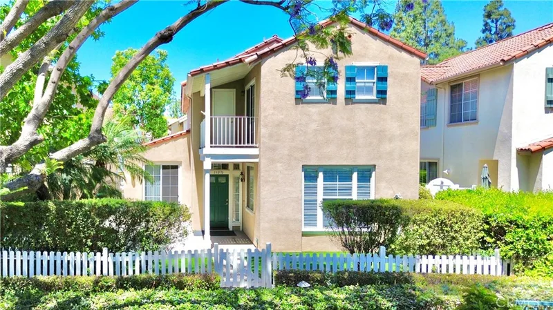 13070 Arborwalk Lane, Tustin, CA 92782