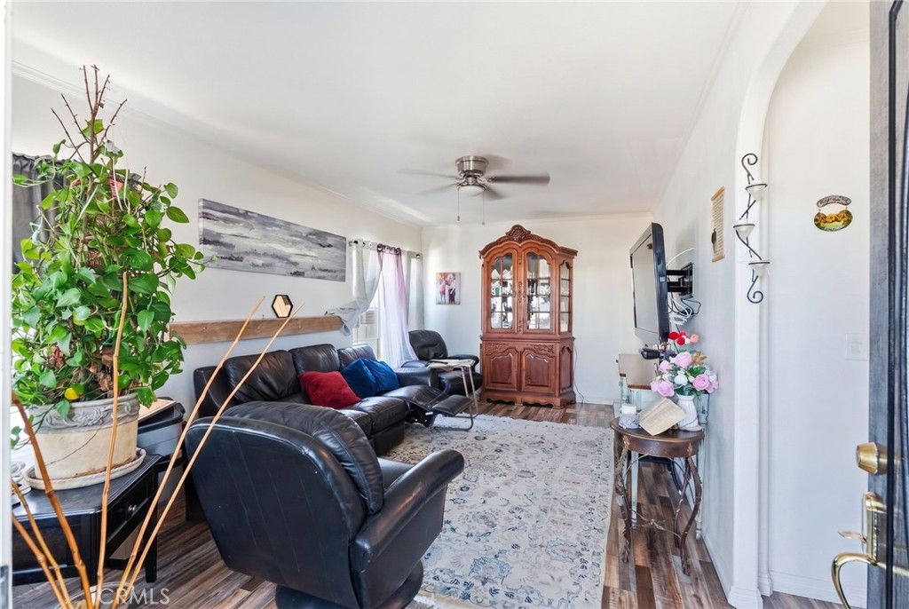 132 S Colombo 132, Tustin CA 92780 - photo 13