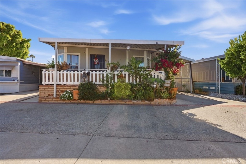 132 S Colombo 132, Tustin CA 92780 - photo 24