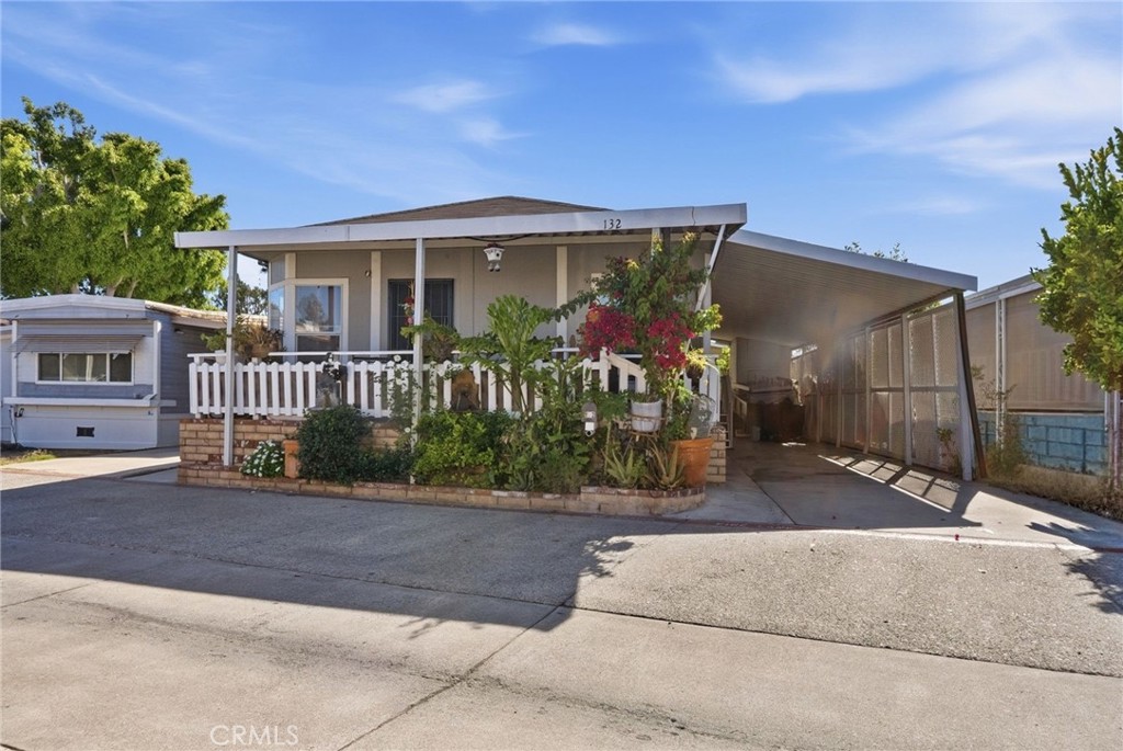 132 S Colombo 132, Tustin CA 92780 - photo 34