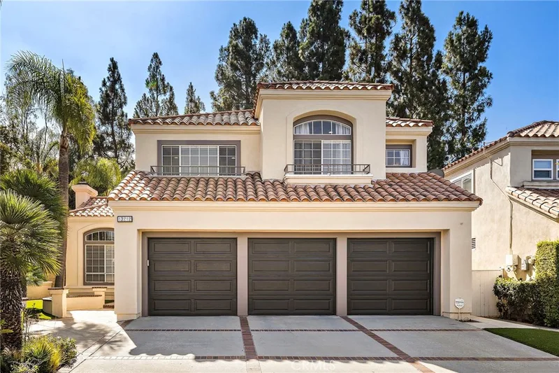 13212 Cortina, Tustin