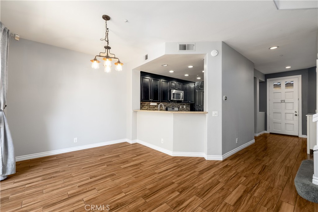 13328 Savanna, Tustin CA 92782 - photo 11