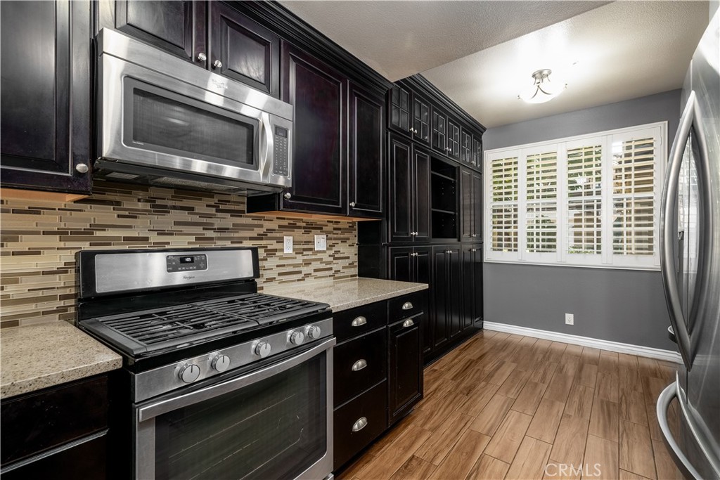 13328 Savanna, Tustin CA 92782 - photo 15
