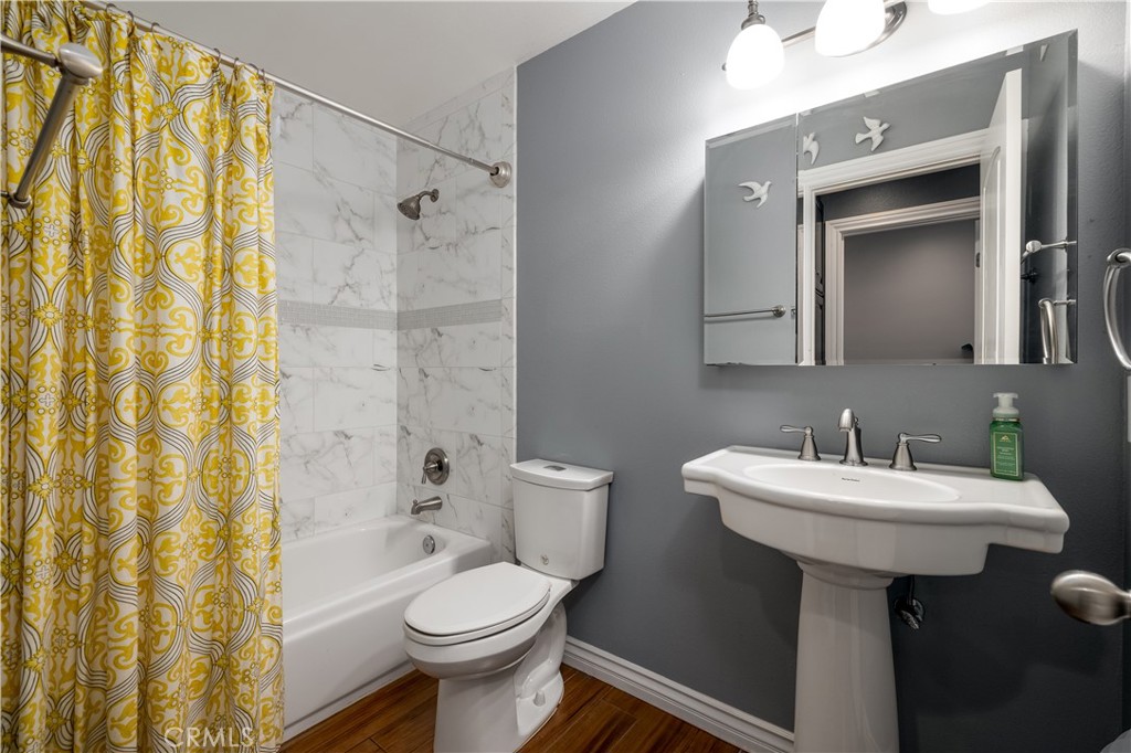Main Floor Bathroom - 13328 Savanna, Tustin CA 92782 - photo 17