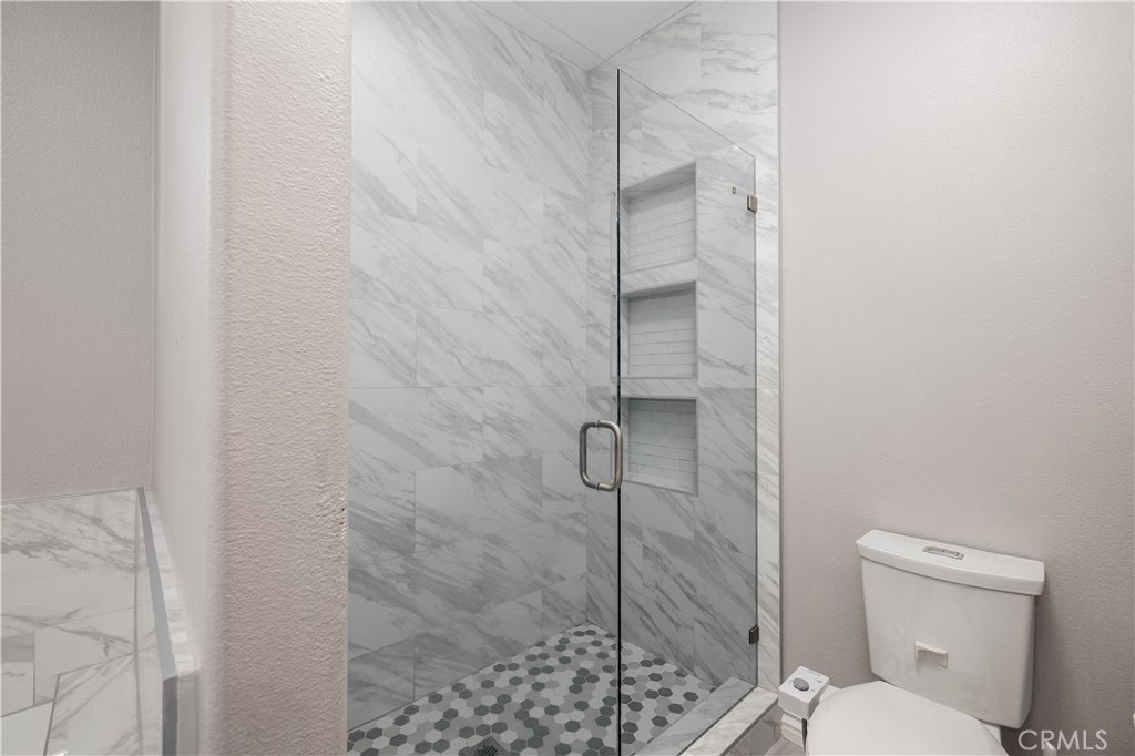 Primary Suite - 13328 Savanna, Tustin CA 92782 - photo 23