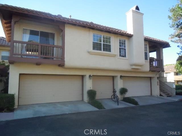 Building Unit the far right upstairs - 13332 Savanna, Tustin CA 92782 - photo 1