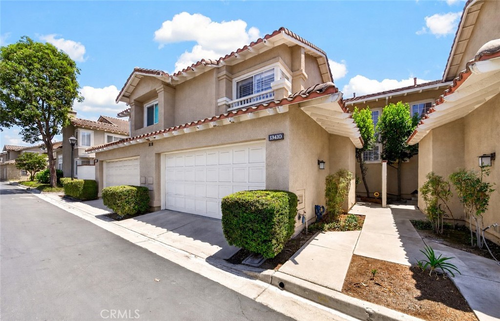 13410 Via Alicante, Tustin CA 92782 - photo 2