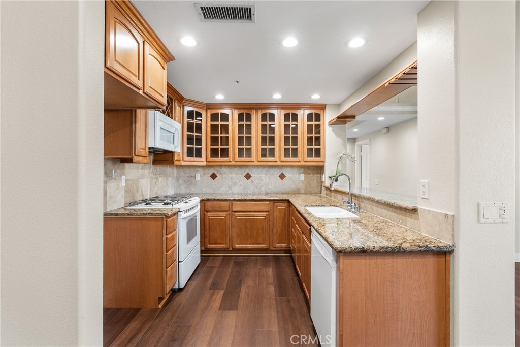13448 Verona, Tustin CA 92782 - photo 7