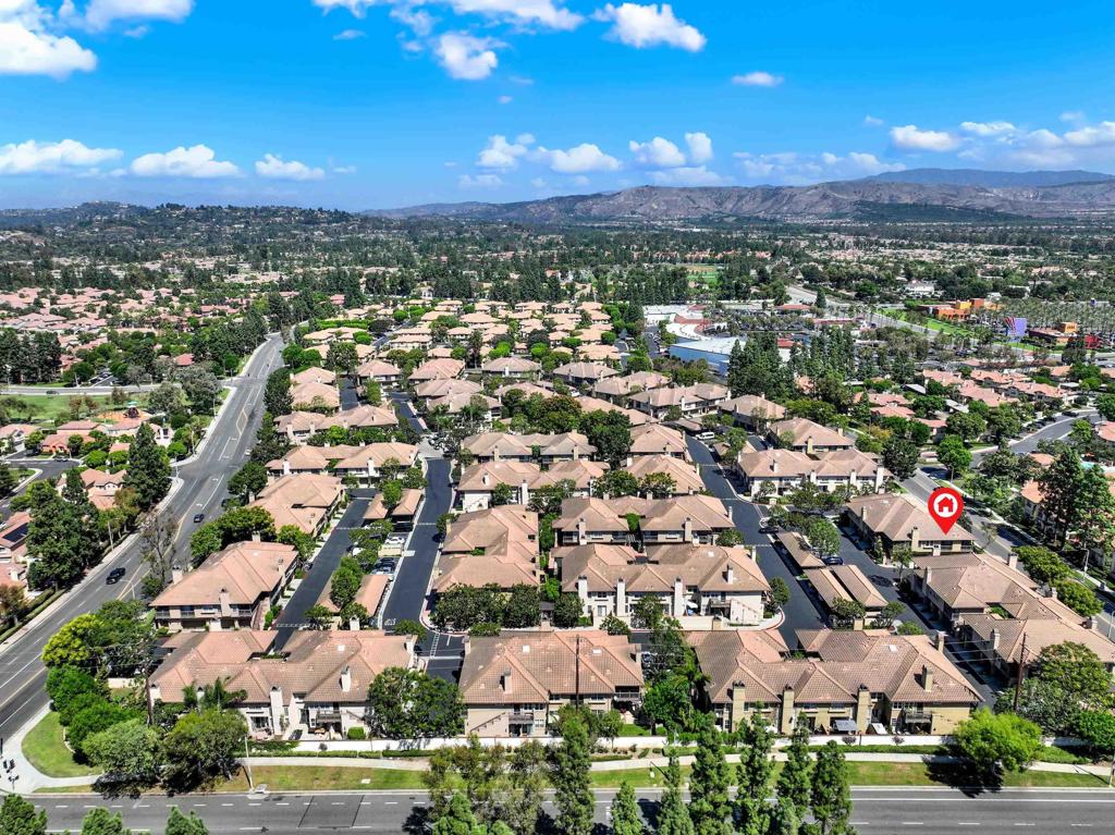 13450 Savanna, Tustin CA 92782 - photo 32