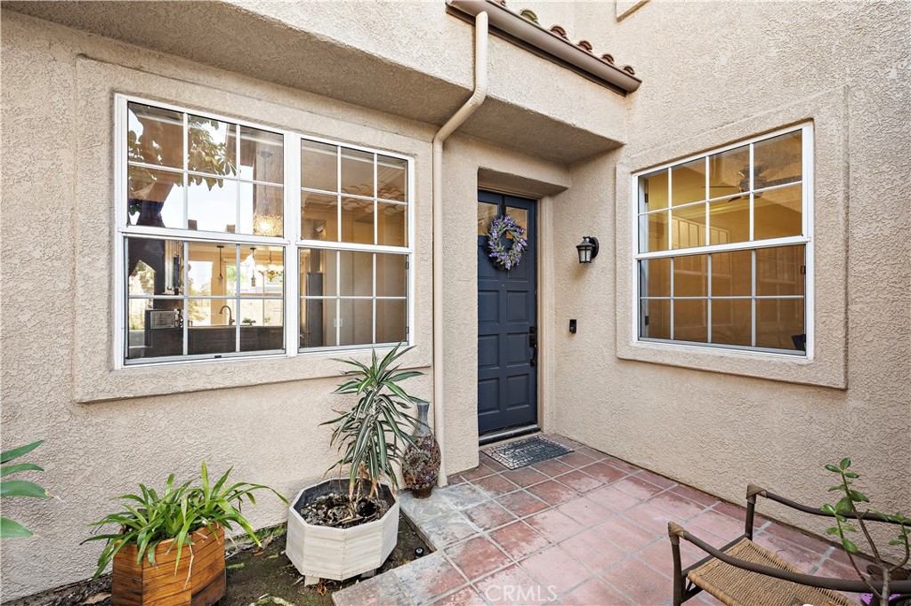 Front door area - 13462 Savanna, Tustin CA 92782 - photo 3