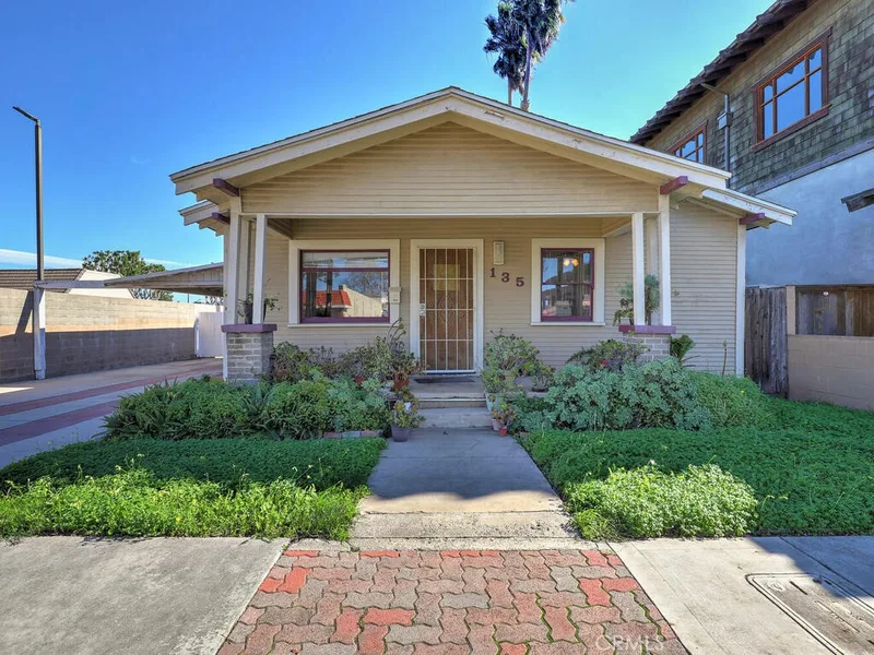 135 El Camino Real, Tustin, CA 92780
