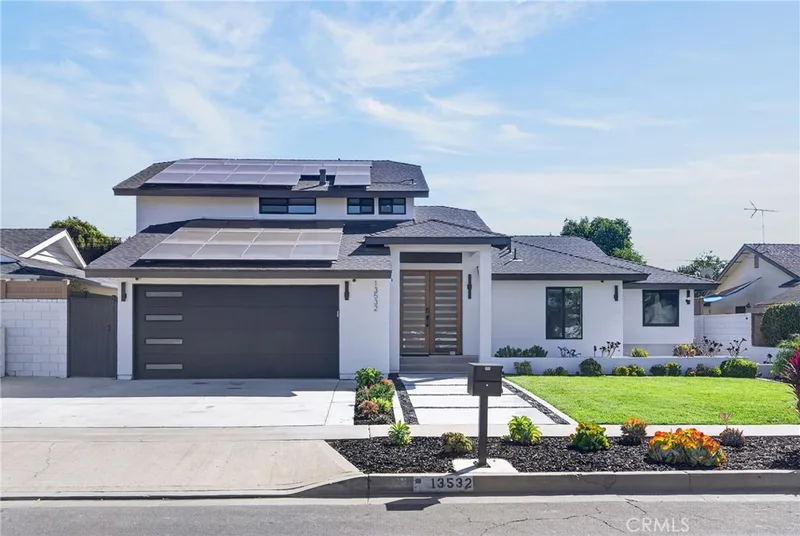 13532 Loretta, Tustin
