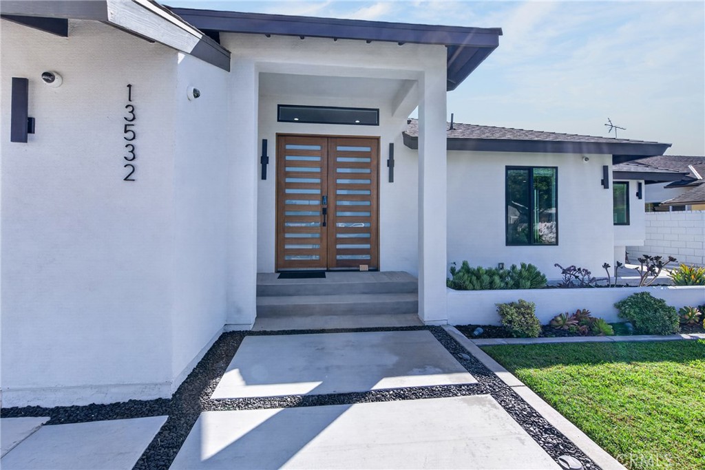13532 Loretta, Tustin CA 92780 - photo 5