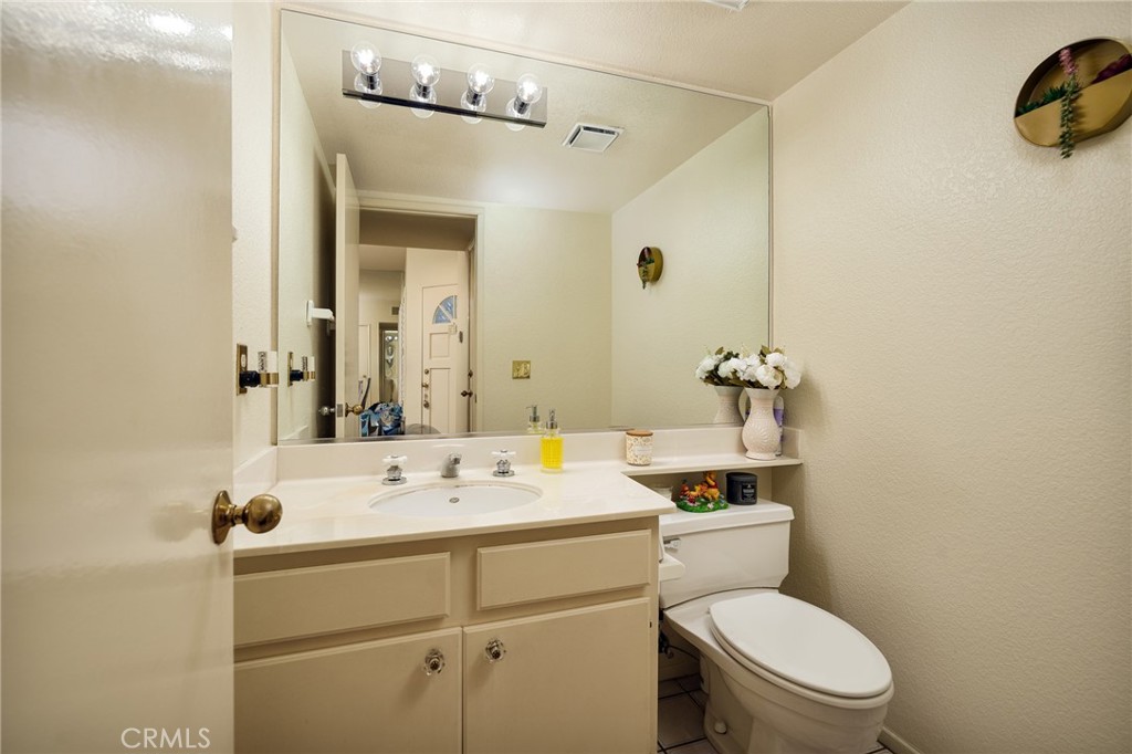 13576 Eucalyptus Street, Tustin CA 92782 - photo 9