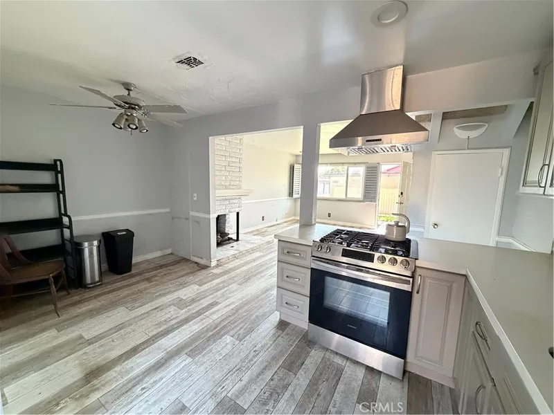 13656 Red Hill Avenue J-32, Tustin, CA 92780