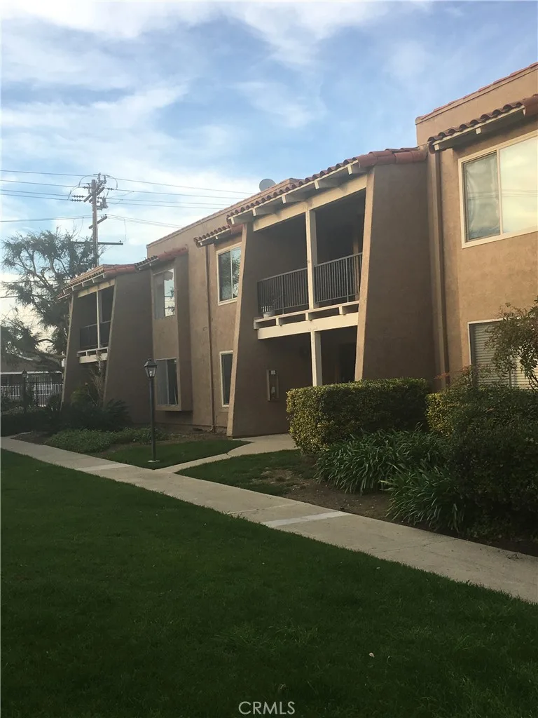 13722 Red Hill 14, Tustin
